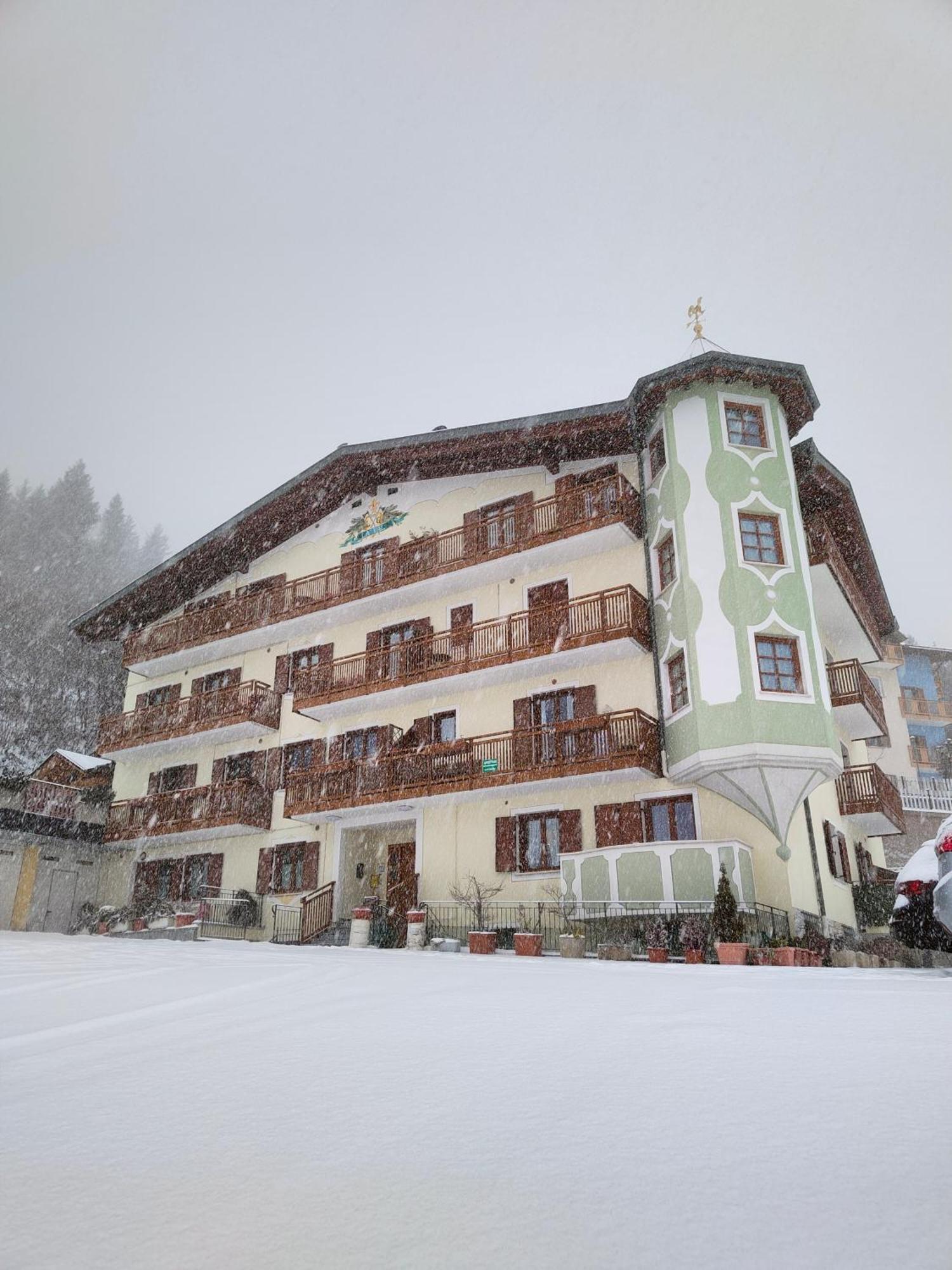 Appartamenti La Val 安达洛 外观 照片