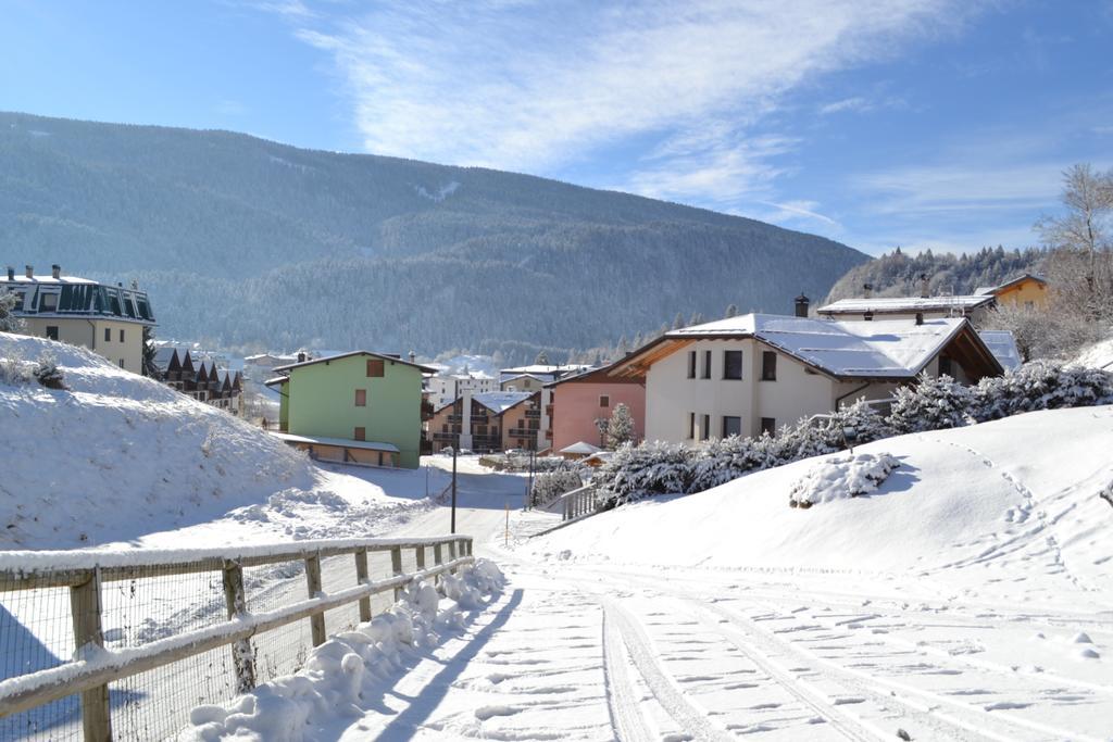 Appartamenti La Val 安达洛 外观 照片