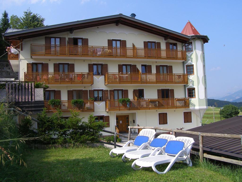 Appartamenti La Val 安达洛 外观 照片