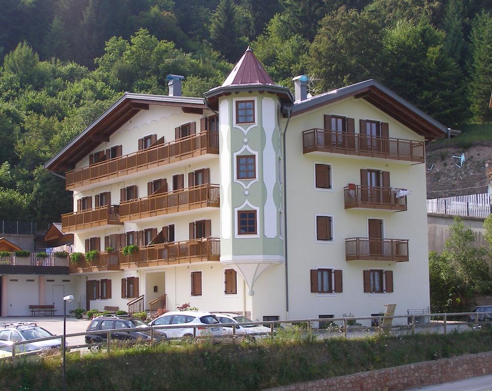 Appartamenti La Val 安达洛 外观 照片